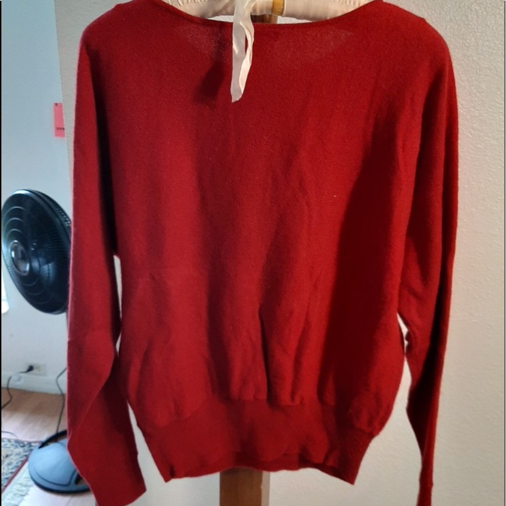 2 Privé Cashmere Sweaters